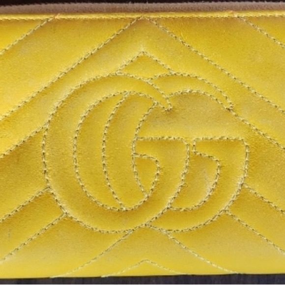 Authentic Gucci Yellow Leather Wallet - Picture 2 of 12